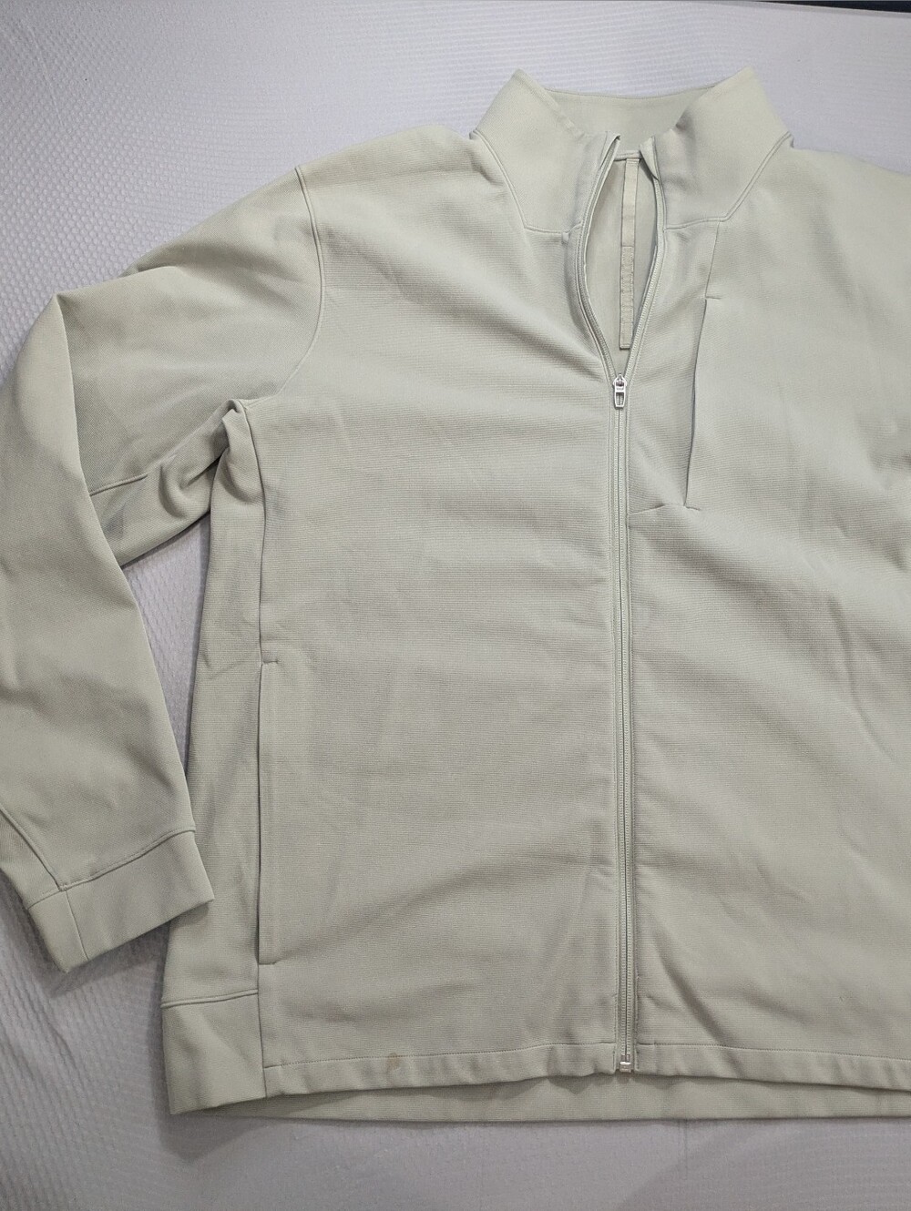 Lululemon Sojourn Jacket Mens 2XL Beige Softshell Full Zip Athletic Track